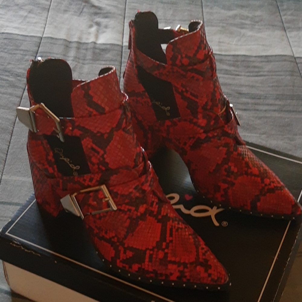 Booties - Picture 3 of 6